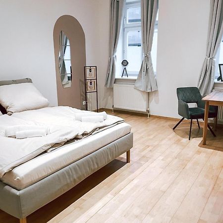 Zentrales Apartment Naehe Schoenbrunn - 2 Pers Viena Exterior foto